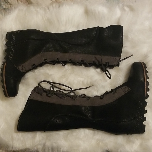 Sorel Shoes - Sorel Cate the Great Wedge size 7 black and grey